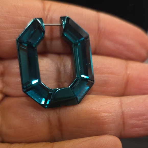 Swarovski Teal Crystal Earrings - Picture 2 of 3